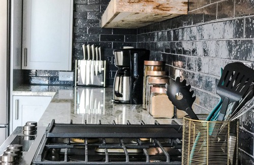 Commercial Street Condo | Modern Elegance in the Heart of Provincetown: 10/10 Reviews