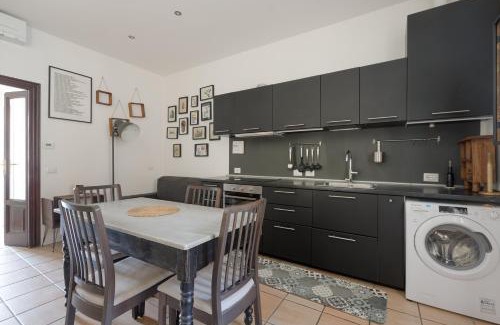 Chinatown Apartment | Industrial-Style Apartment in Chinatown!