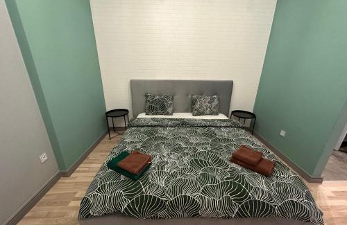 Iasi Apartment | Industrial Touch: Child-Friendly Getaway with 9.8 Rating