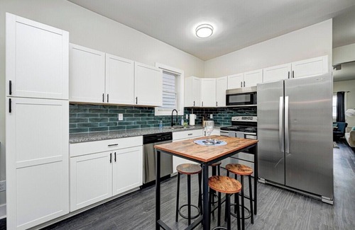 Fountain Square House | Indy House of Music: Family-Friendly Stay in Fountain Square