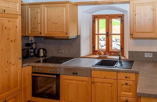 Altmuenster House | Discover Infanglalm "Traunsee" with Family-Friendly Amenities