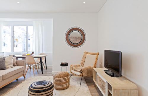 Santo Condestavel Apartment | Child-Friendly Comfort at Infantaria - Guest Rated 8.7/10