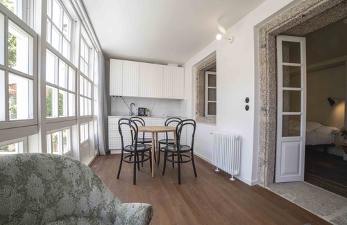 Santiago de Compostela Historic Centre Apartment | Relax at Inferniño Apartments with Spa & Breakfast Included
