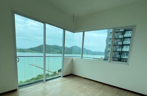 Kampung Sungai Nibong House | Oceanfront Seaview Suite Near Penang Bridge – Rated 9.3/10