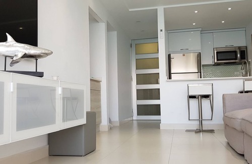 Isla Verde Apartment | Ocean View Apartment with Spa in Isla Verde's Prime Zone