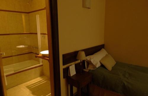 El Chalten Hotel | Discover Infinito Sur: Family Retreat with Hot Tub Amenities