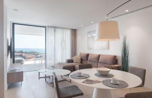 Palm-Mar House | Infinity 1-2 Luxe Partial Sea View with Pool & Oceanfront