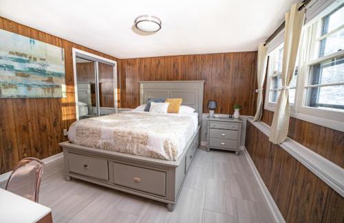 Wantage House | Infinity MountView House: Guest Rated 10/10 with Pool & Dining