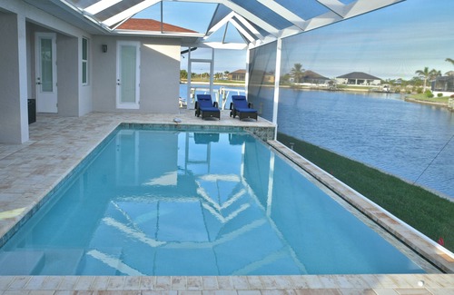 Burnt Store House | Infinity Oasis - Spectacular View 4-Bed Pool House