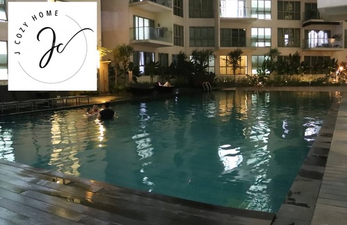 Chow Kit Apartment | Regalia Suites: Infinity Pool & Night Views of KLCC