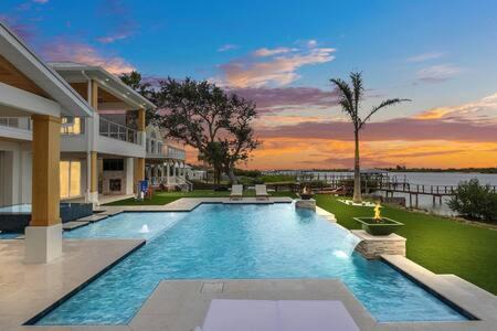 Totem Park House | Exclusive Infinity Pool Paradise | 4-Star Waterfront Retreat