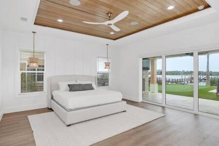 Totem Park House | Exclusive Infinity Pool Paradise | 4-Star Waterfront Retreat