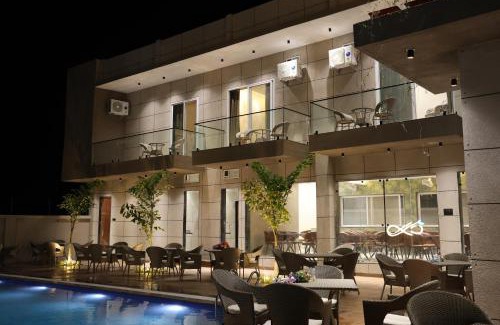 Mhow Resort | Infinity Resort & Restaurant