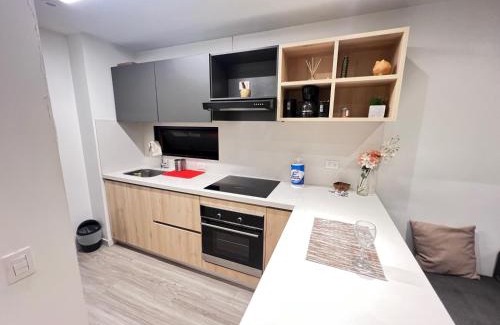 Chapinero Apartment | Infinity Rooftop Pool Penthouse with 24h Gym, Near Zona T!
