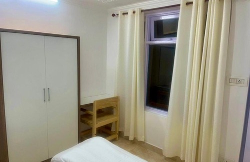Dharamkot House | Cozy Infinity Stays Dharamkot: Pet-Friendly Retreat