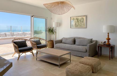 Cadiz Apartment | Oceanfront INFINITY Sunny Home by Cadiz4Rentals - 9.6/10