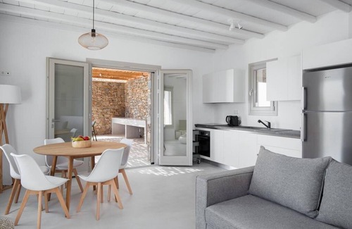 Serifos House | Infinity View Villa: Family-Friendly Retreat in Serifos