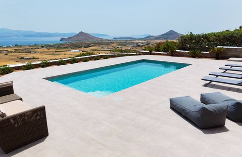 Paros Villa | Top-Rated Infinity Villa in Paros with Oceanfront Pool