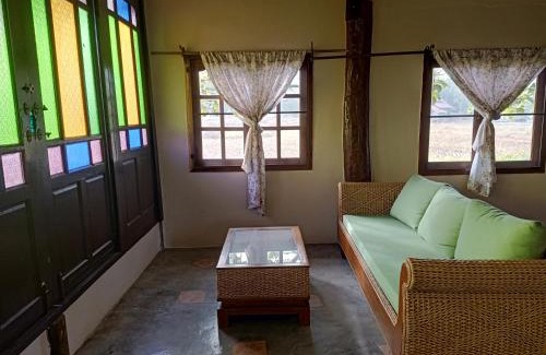 Pai House | Cozy Ing Doi Guest House with Family-Friendly Amenities