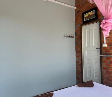 Koh Rong Sanloem House | Budget-Friendly ING ING GUESTHOUSE - Child Friendly Stay