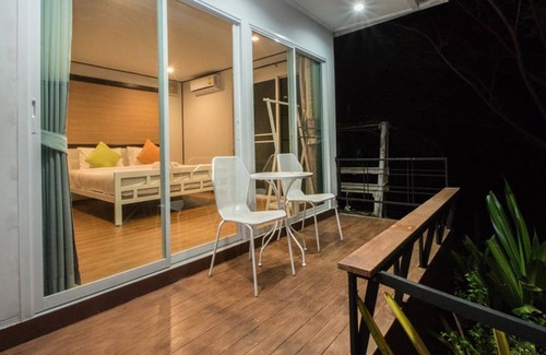 Nong Phlap Hotel | Ingkhao Glamping Resort Huahin