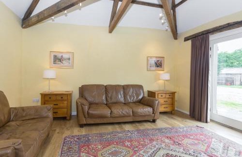 Kildale House | Ingleby Barn: 4-Star Pet-Friendly Retreat with Perfect Score
