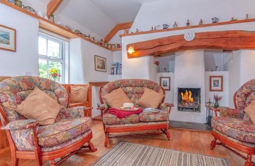 Landshipping House | Family-Friendly Stay at Inglenook Cottage - Pet Welcoming