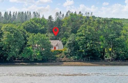 Landshipping House | Family-Friendly Stay at Inglenook Cottage - Pet Welcoming
