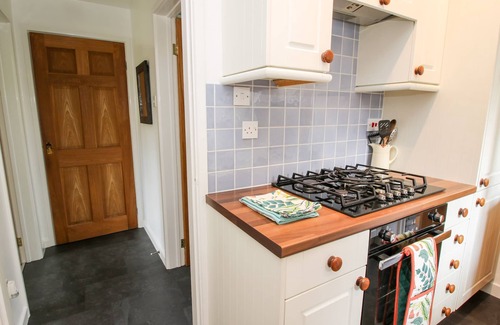 Ludwel Cottage | Family-Friendly Inglenook in Ludlow with Cozy Open Fire