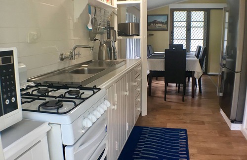 Tallebudgera Valley Bed & Breakfast | Ingleside Stud Farm: Family-Friendly Retreat with Breakfast