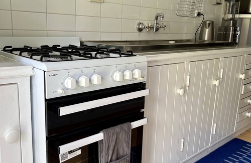 Tallebudgera Valley Bed & Breakfast | Ingleside Stud Farm: Family-Friendly Retreat with Breakfast