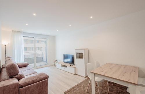Zarautz Apartment | Inglet I Local Rentss: Family-Friendly Retreat Awaits