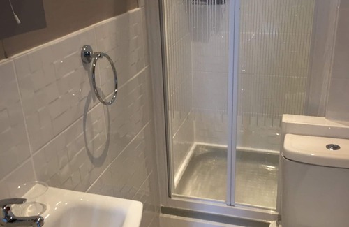 Sandown House | Inglewood Guesthouse: Highly Rated with Family-Friendly Perks