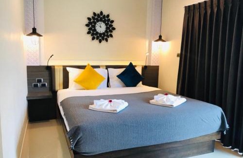 Pak Nam Villa | Ingnam Pool Villa: Family-Friendly Retreat with a Pool