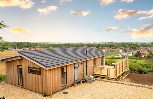 Ingoldisthorpe House | Family-Friendly Ingol Lodge 2: Your Ideal Getaway