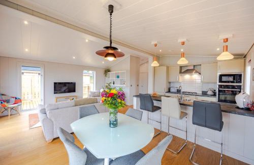 Ingoldisthorpe House | Family-Friendly Ingol Lodge 2: Your Ideal Getaway