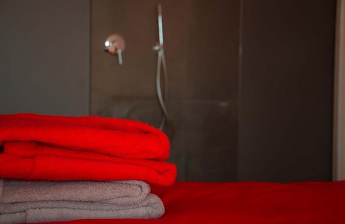 Semonzo Apartment | Unwind at Ingrappa Sporthouse: Guest Rated 9.2, Pet Friendly