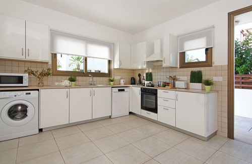 Ayia Thekla Villa | Stunning 3-Bed Villa with Sea View in Ayia Thekla