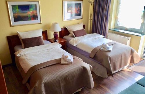 Thiede Apartment | Family-Friendly Ingrids Ferienwohnung with Balcony in Thiede