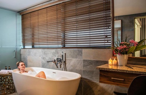Waterberg Cabin | Discover Ingwe Lodge: Family-Friendly Retreat with Hot Tub