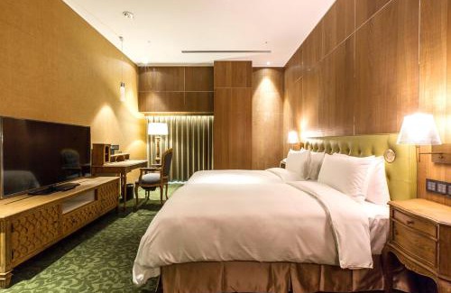 North District Hotel | Experience Inhouse Hotel Grand with Pool & Ocean Views