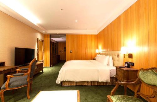 North District Hotel | Experience Inhouse Hotel Grand with Pool & Ocean Views