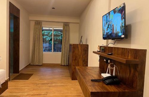 Virajpet Resort | Seaside Serenity at Inika: Pool, Oceanfront Views Await