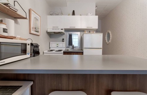 La Cite-Limoilou Apartment | Top-Rated Aube Hotel in Québec with Breakfast & Kitchen