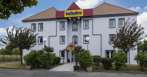 Gauchy Hotel | Convenient Stay at initial by balladins in Saint-Quentin