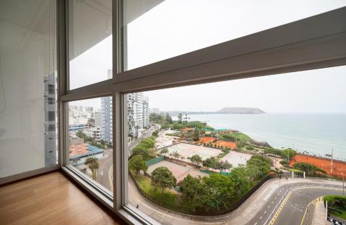 Santa Cruz Apartment | Oceanfront InkaHuset Miraflores with Breakfast & Views