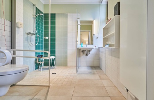 Lindenau Hotel | Accessible Comfort at Inklusionshotel PHILIPPUS Leipzig