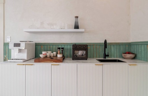 Bucksport House | Elegant Inkwell Suite at Spofford Lodge with Kitchen Access