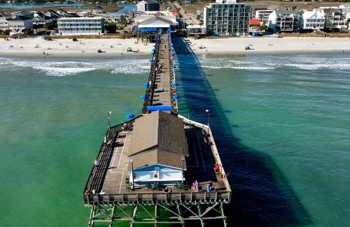 Garden City House | Discover Inlet Paradise: Family-Friendly with Breakfast