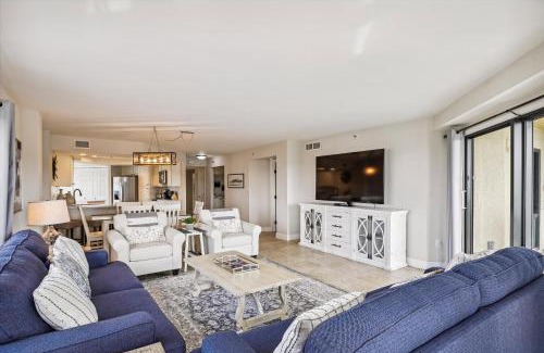 Holiday Isle Apartment | Experience Inlet Reef 619 with Pool & Family Amenities
